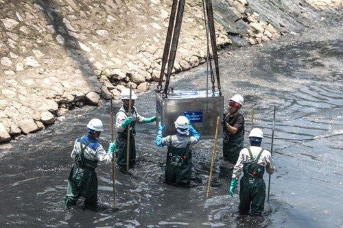 Làm sạch sông Tô Lịch bằng công nghệ Nhật Bản: Người dân nói gì sau 3 ngày thử nghiệm?