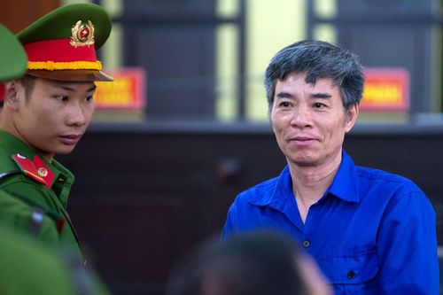 Cựu Phó giám đốc Sở ở Sơn La cùng hàng loạt quan chức hầu tòa