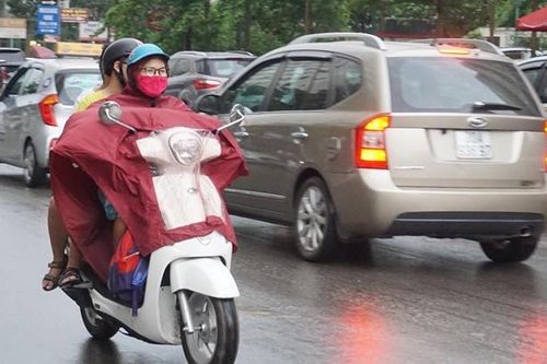 Ơn giời! sau bao ngày nắng nóng, Hà Nội đã có 'cơn mưa vàng' giải nhiệt