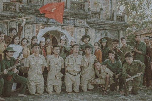 Trở về thời chiến trong bộ ảnh kỷ yếu của học sinh Quảng Trị
