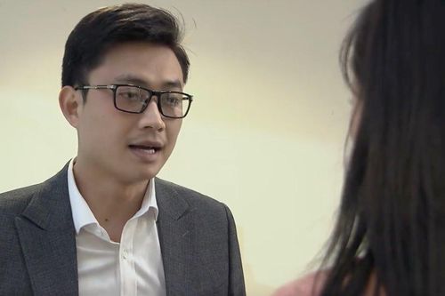 'Về nhà đi con' tập 30: Người yêu cũ đến tìm Huệ trong cơn say để tỏ tình