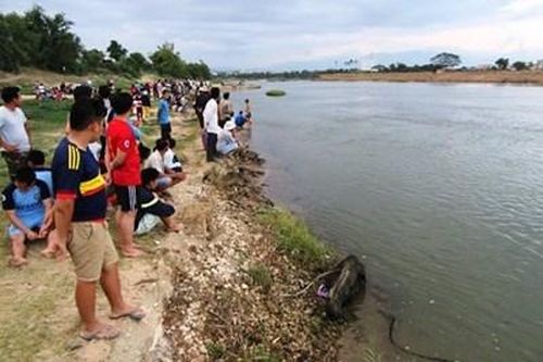 Người mẹ mang thai và con gái 4 tuổi đuối nước thương tâm