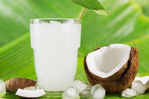 Uống nước dừa khi đi nắng về có thực sự tốt cho sức khỏe?