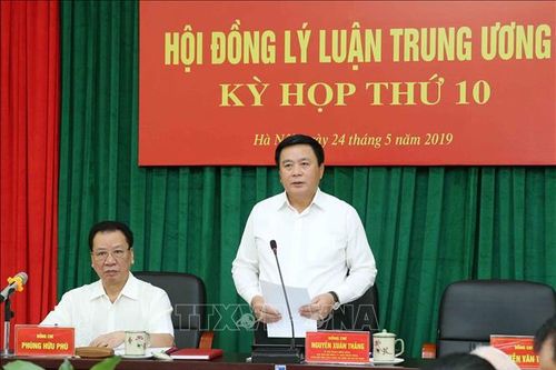 Kỳ họp thứ 10 Hội đồng Lý luận Trung ương