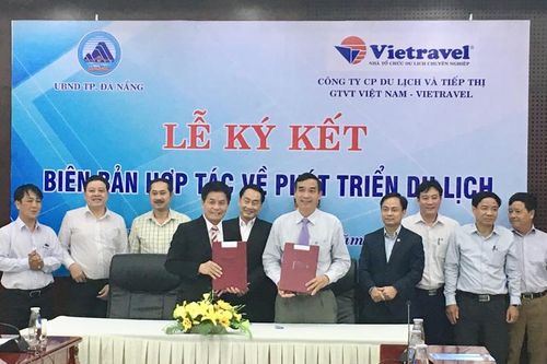 Đà Nẵng: Ký kết Biên bản hợp tác về phát triển du lịch với Vietravel