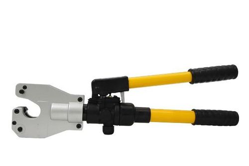 Thuê xe ô tô từ Quảng Ninh lên Hà Nội trộm cắp tài sản