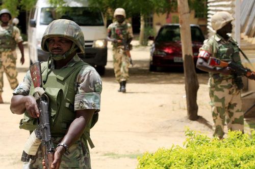 25 binh sĩ Nigeria bị phiến quân phục kích, xả súng sát hại
