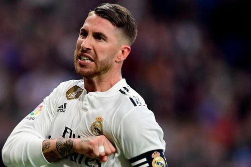 Sergio Ramos khoe đôi chân xăm đầy chiến tích