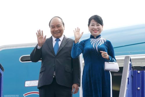 Thủ tướng đến Stockholm, bắt đầu thăm chính thức Thụy Điển