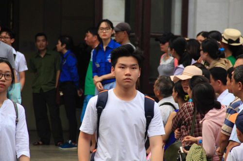 Đề thi Văn trường Chuyên KHTN: Thí sinh chắc kiến thức có thể đạt 7 điểm