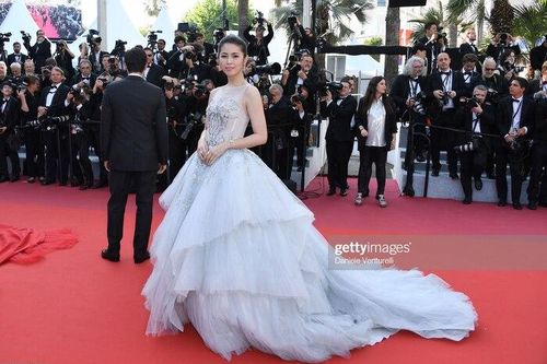 'Ông hoàng bà hậu phòng vé' Song Kang Ho - Chương Tử Di tỏa sáng trên thảm đỏ bế mạc Cannes 2019