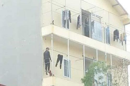 Điều tra vụ cô gái chết trong phòng trọ, thanh niên tử vong ngoài hành lang