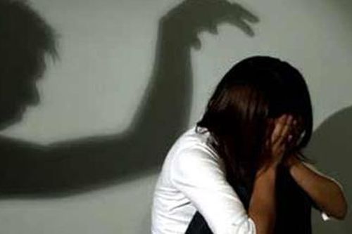 Đau lòng bé gái 9 tuổi bị ông nội giở trò đồi bại