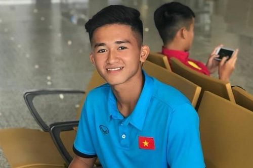 Cầu thủ 10X của Phố Hiến FC lọt danh sách 'cứ thủ môn là auto đẹp'