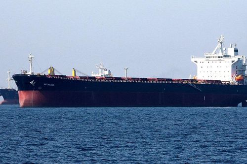 Trung Quốc ngừng mua dầu từ Iran vì lệnh trừng phạt của Mỹ