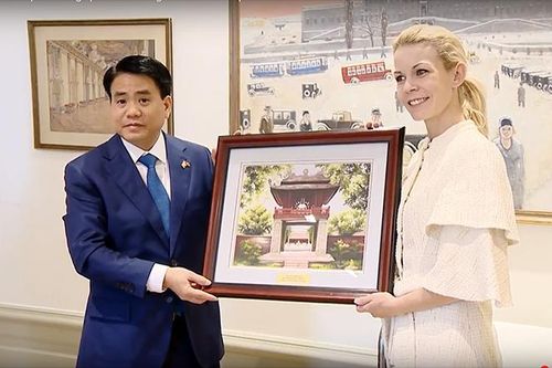 Chủ tịch Nguyễn Đức Chung làm việc với Thị trưởng thành phố Stockholm