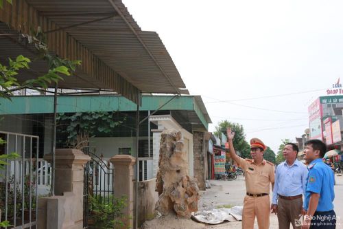 Rà soát, xử lý các trường hợp đất ở nằm trong hành lang ATGT đường bộ