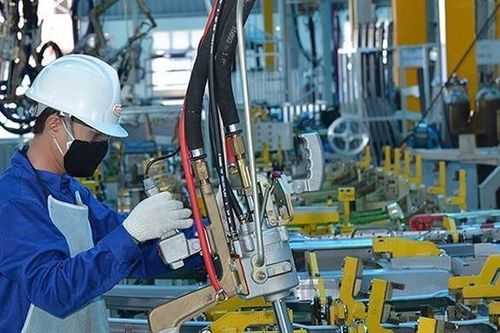 Kinh tế Việt Nam được dự báo sẽ vượt Singapore, chuyên gia nói gì?
