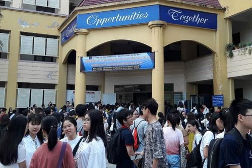 Kì thi lớp 10 chuyên - Cuộc đua nóng bỏng