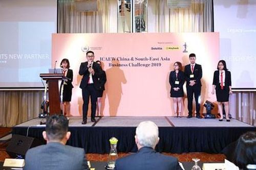 Thí sinh VN là Nhà hùng biện xuất sắc cuộc thi Chiến lược Kinh doanh ICAEW