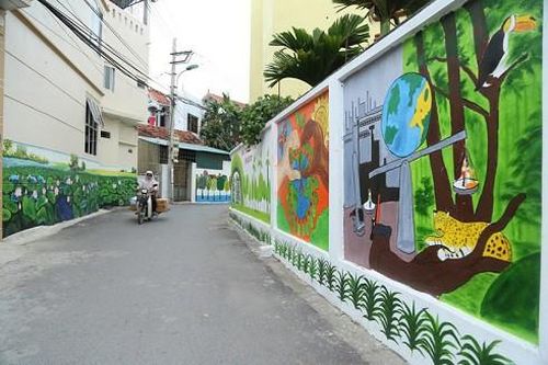 Bích họa đường phố: Mọi cung đường, bốt điện xấu xí được 'khoác áo mới đầy quyến rũ'