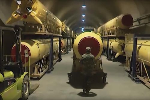 Iran tung video khoe kho tên lửa đồ sộ trong lòng đất