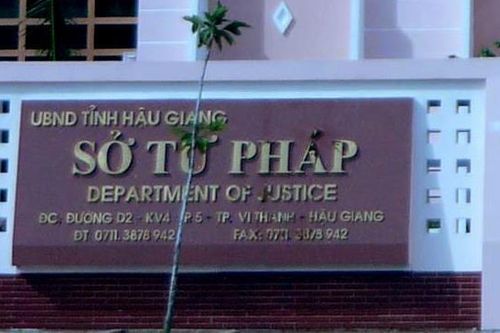 Phó giám đốc Sở Tư pháp Hậu Giang nói lý do từ chối chuyển công tác