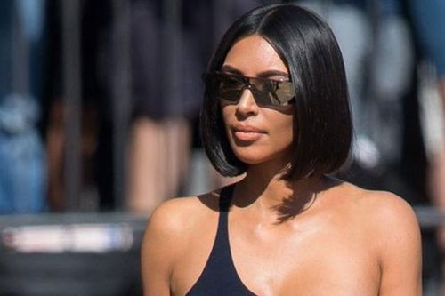 Kim Kardashian gây bất ngờ khi cắt phăng mái tóc dài triệu đô để đến với tóc ngắn hot trend