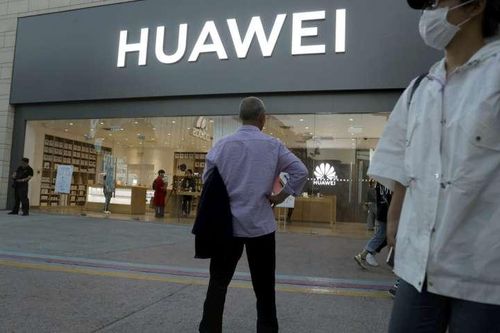 'Nóng mắt' vì bị liệt danh sách đen, Huawei yêu cầu hàng loạt nhân viên Mỹ về nước