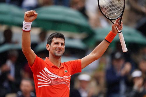 Djokovic lập chiến tích khi vào tứ kết Pháp mở rộng