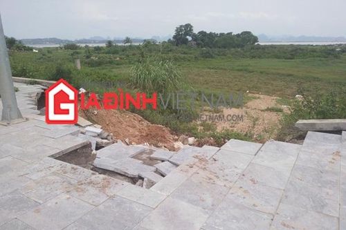 Đường rộng và đẹp nhất Quảng Ninh bị sạt lở