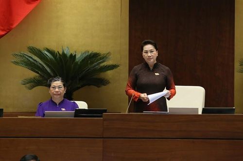 Chủ tịch Quốc hội giải thích việc lấy ý kiến 'cấm uống rượu, bia khi lái xe'