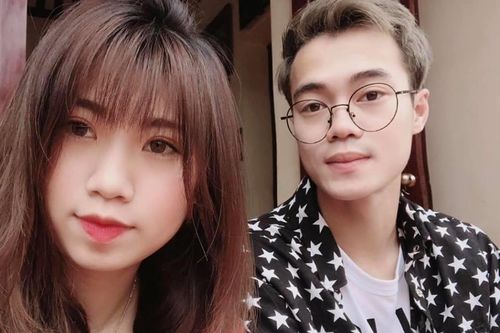 Văn Toàn bị em gái trêu khi làm đội phó tuyển Việt Nam tại King's Cup