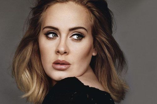 Adele trổ tài 'bắn' rap nhanh không kém Nicki Minaj