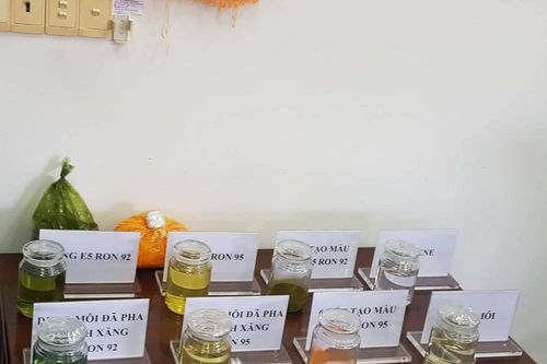 Vụ đại gia Trịnh Sướng bị khởi tố: Sử dụng bột màu pha chế xăng giả