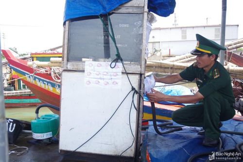 Bị xử phạt 50 triệu đồng vì bán xăng dầu trái phép
