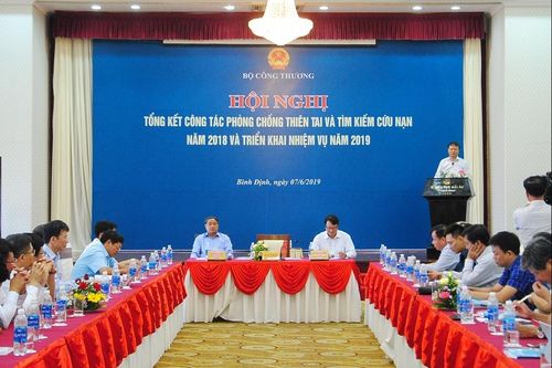 Nghiêm túc thực hiện các quy định của pháp luật về phòng chống thiên tai và tìm kiếm cứu nạn