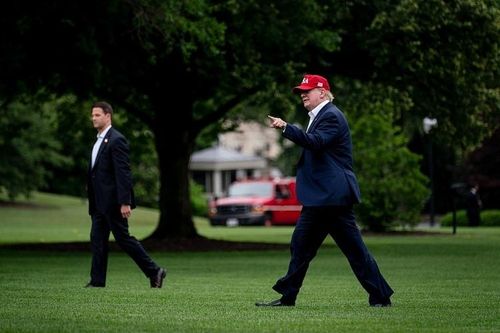 Mỹ - Mexico đạt thỏa thuận, ông Trump hoãn áp thuế vô thời hạn