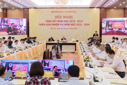 Đột phá trong giáo dục, kỳ tích trong kinh tế