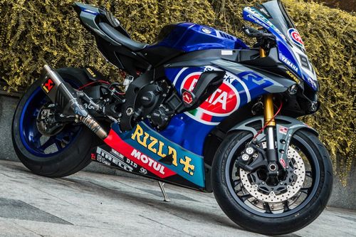 Yamaha R1 độ phong cách xe đua tại Sài Gòn