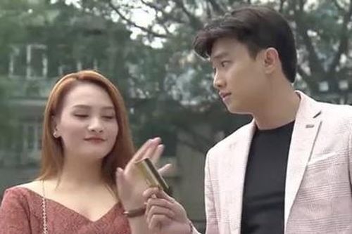 Nhặt 'sạn' phim gây bão 'Về nhà đi con'