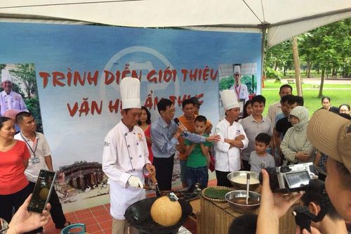6 vạn du khách tới Lễ hội văn hóa Ẩm thực Hà Nội thưởng thức món ngon 3 miền