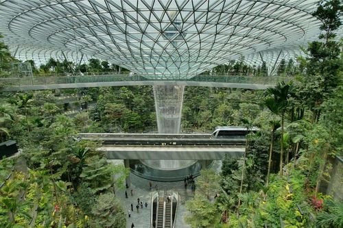 15 sân bay bận rộn, hiện đại và độc đáo nhất thế giới