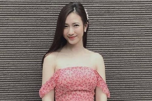Nhan sắc 'gái một con' ngày càng quyến rũ của bà xã JustaTee