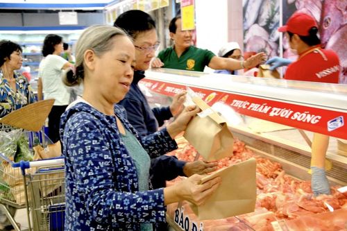 Hiệu ứng tích cực từ 'Ngày không túi nilon' đầu tiên ở Saigon Co.op