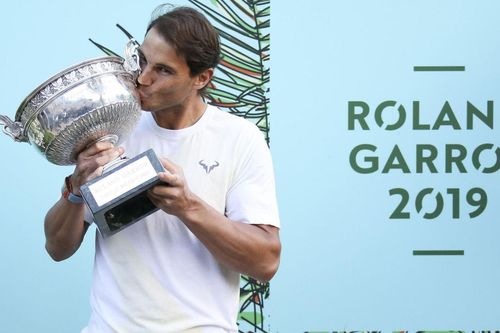 Nadal 'né' mùa giải của Federer
