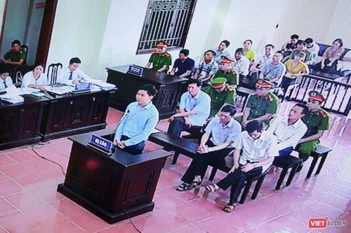 Bất ngờ bác sĩ Hoàng Công Lương nhận tội thay vì kêu oan như trước