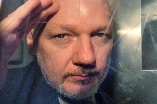 Ông trùm WikiLeaks đối mặt lệnh dẫn độ sang Mỹ