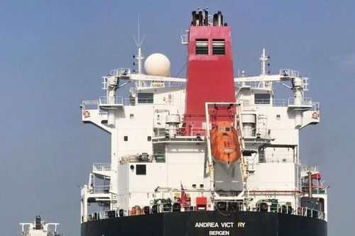 Anh: Xảy ra sự cố ở Vịnh Oman gần bờ biển Iran, 2 tàu chở dầu phải sơ tán gấp
