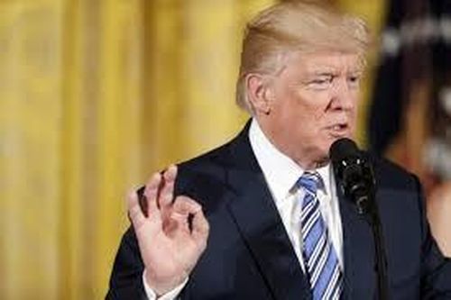 Ai là người khiến Tổng thống Trump 'thả tim' trên Twitter sau 2 năm?